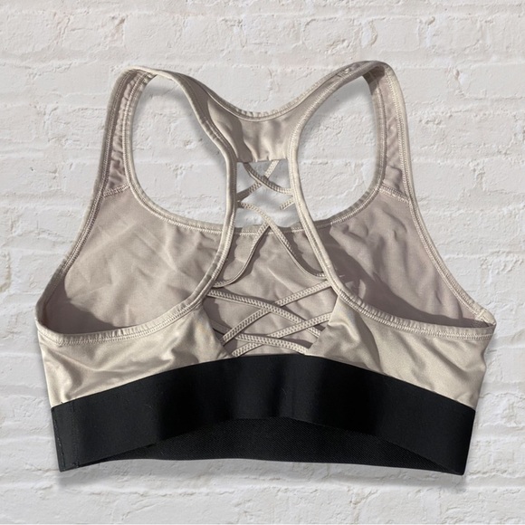 Victoria’s Secret Sports Bra - Picture 2 of 2